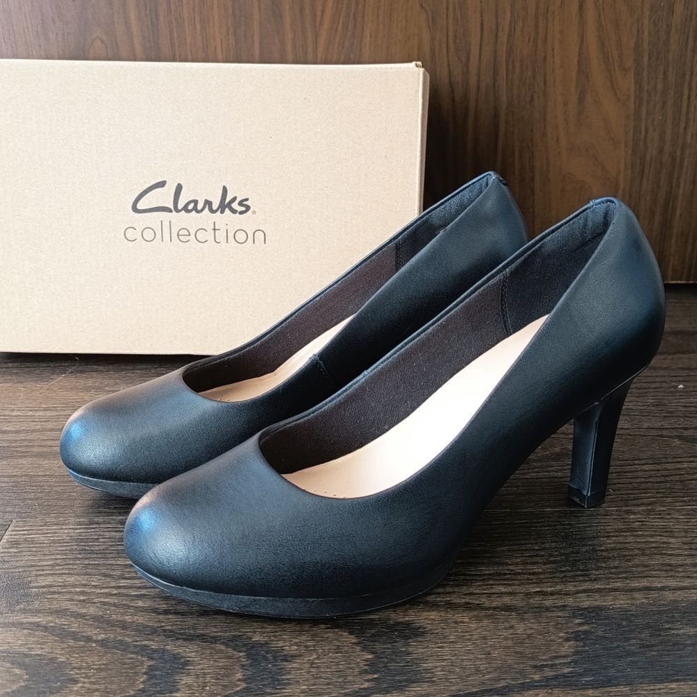 🖤Clarks Genuine Leather Black Heels